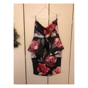 Sweetheart neckline dress with peplum detail